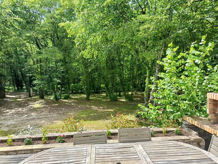 Gîte pour 9 personnes, avec jardin et vue à Plaimpied-Givaudins