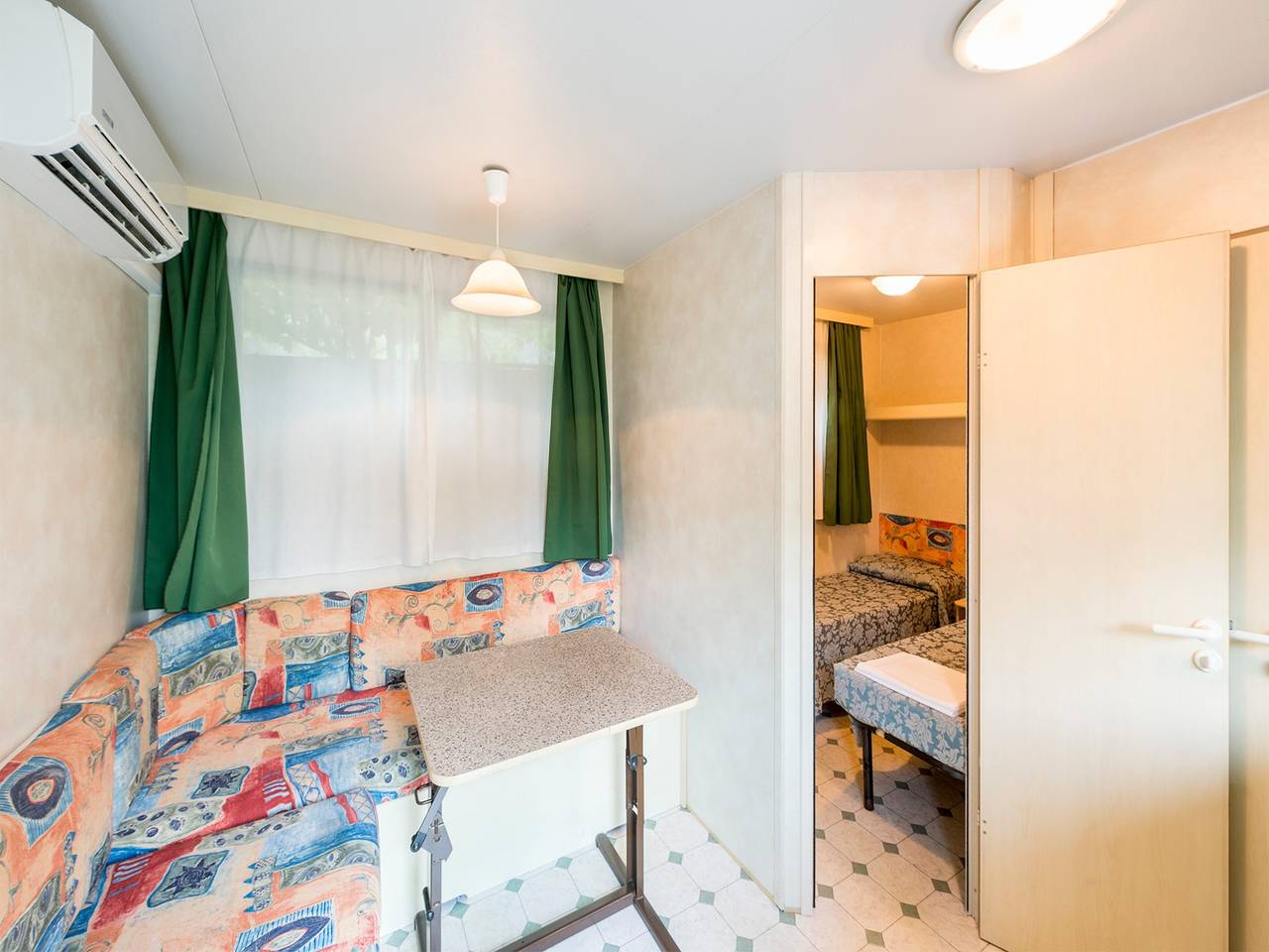 Hochwertiges Mobilhome am Gardasee in Maderno, Toscolano-Maderno