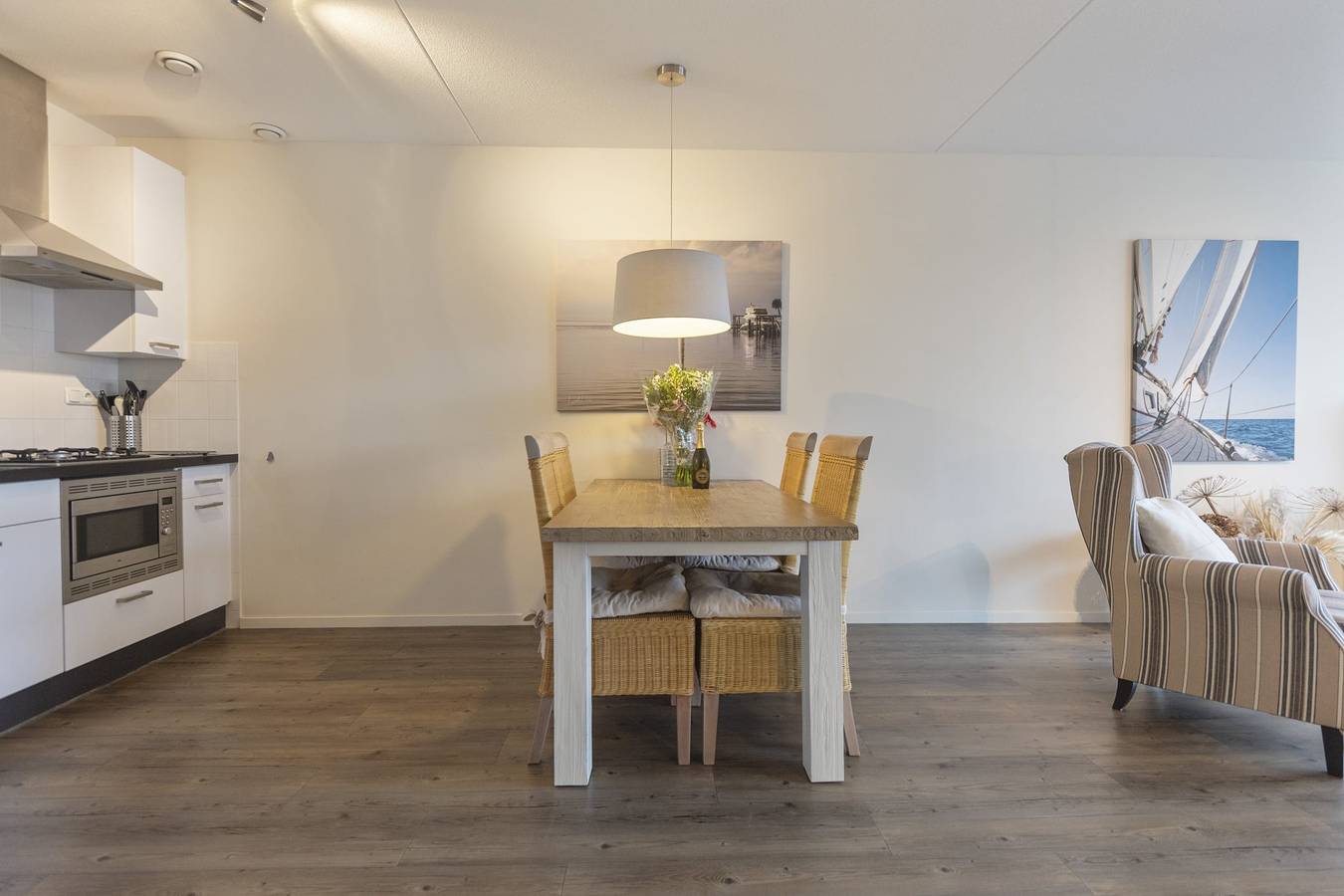 Geheel appartement, Ruimtelijk luxe appartement op de begane grond - Kaag Resort 7 in Warmond, Nederlandse Noordzeekust