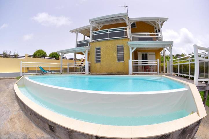 Gîte pour 2 personnes, avec vue ainsi que jardin et piscine dans Plage de Petit-Havre - 3