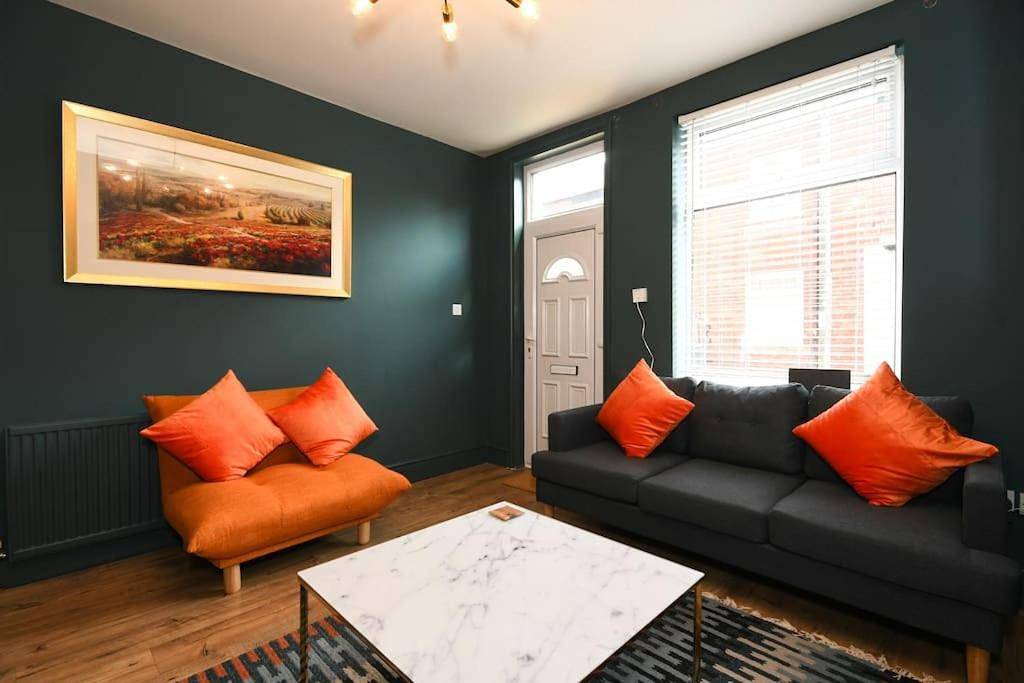 Three-Bedroom House in Chesterfield, Derbyshire