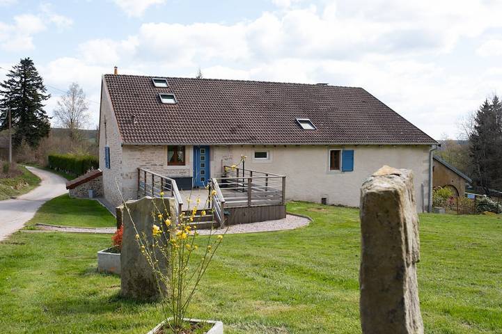 Gîte pour 4 personnes, avec jardin dans Le Clerjus