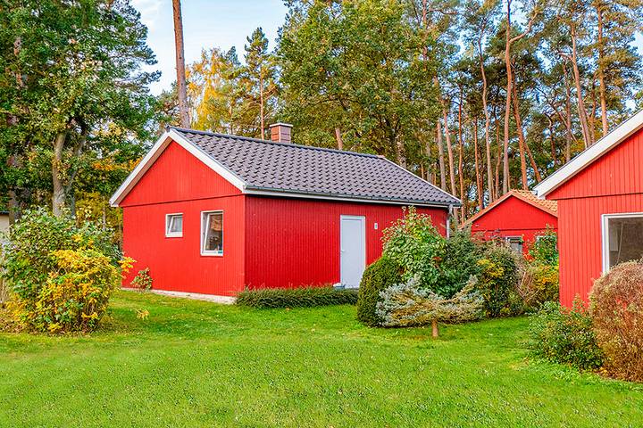 Ferienhaus für 6 Personen, mit Terrasse und Garten in Dobin am See