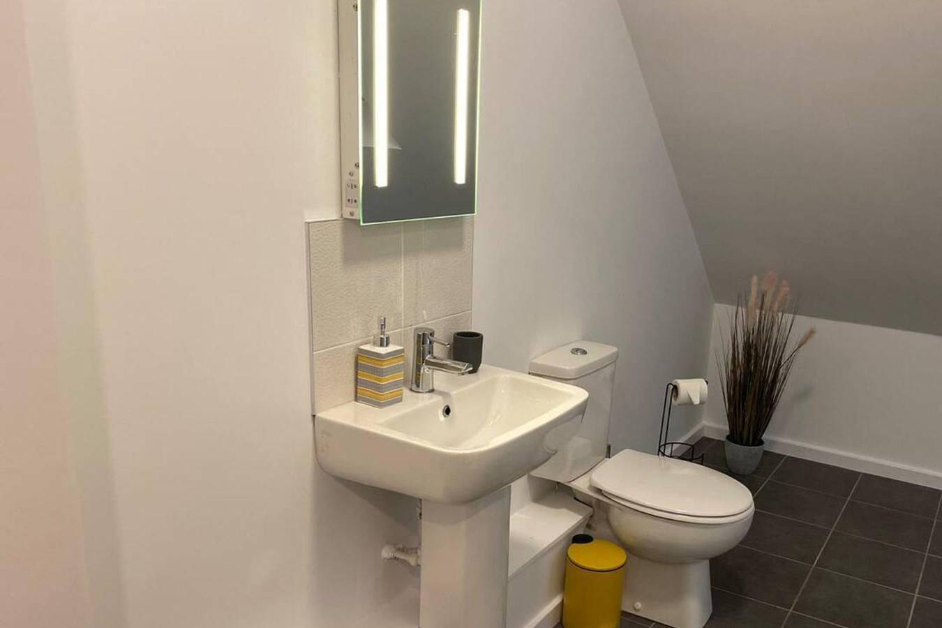 Central 4-Bed House - Parking, Patio, Garden, Wifi in Lincoln, Lincolnshire