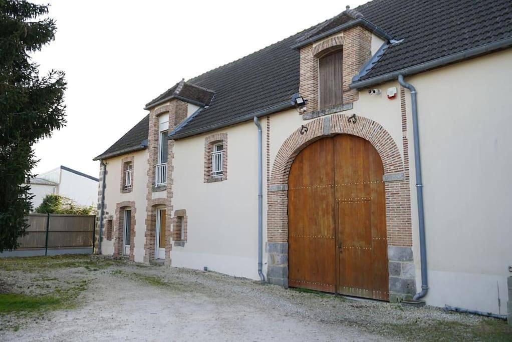 Four-Bedroom House in Lachy, Marne