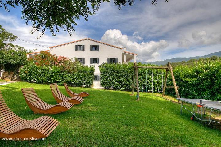 Gîte pour 2 personnes, avec vue ainsi que jardin et terrasse - 1