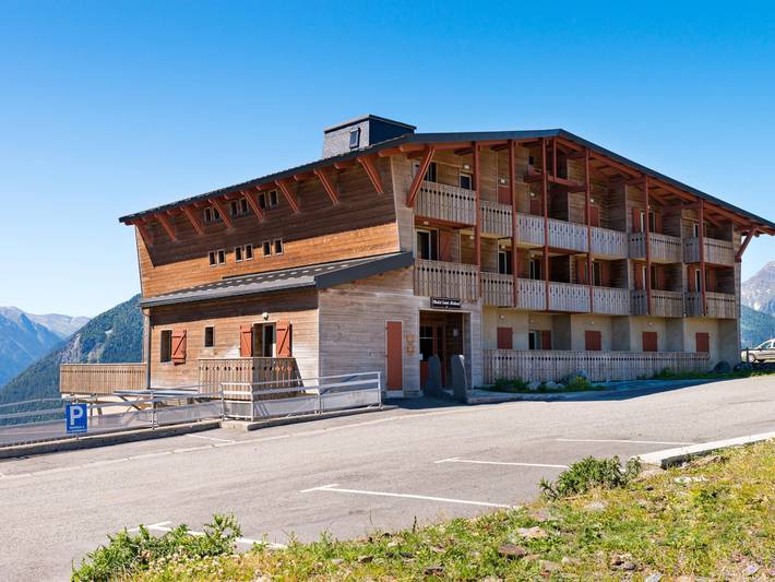 Chalet pour 6 personnes, avec jacuzzi et sauna ainsi que balcon et piscine, animaux acceptés à Saint-Lary-Soulan