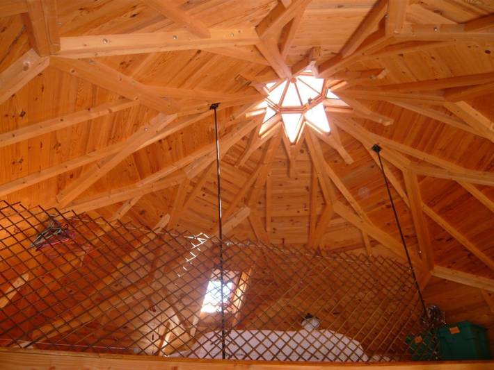 Gîte pour 2 personnes, avec piscine et jardin, animaux acceptés