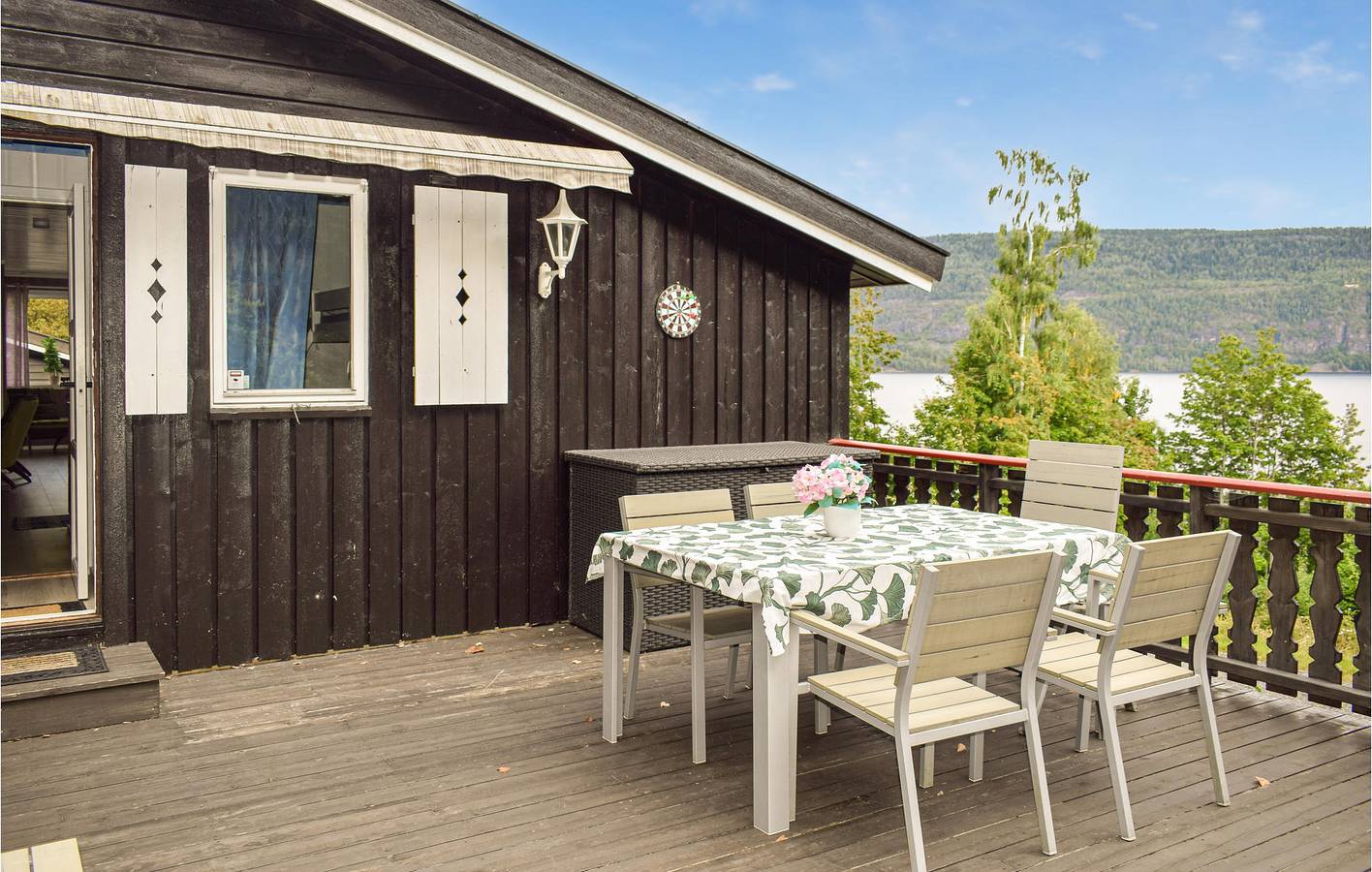 Ferienhaus für 10 Personen mit Terrasse in Modum