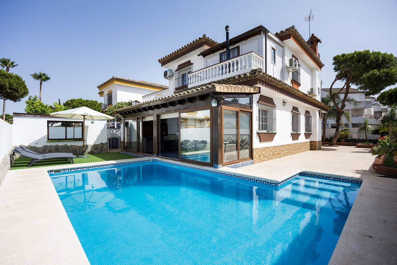 Villa „Aytana“ mit privatem Pool, Wlan und Klimaanlage in Sancti Petri, Chiclana de la Frontera