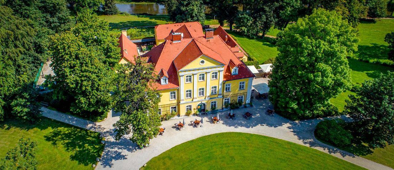 Pałac Łomnica Karkonosze - Schloss Lomnitz Riesengebirge in Łomnica, Sudety (Polska)