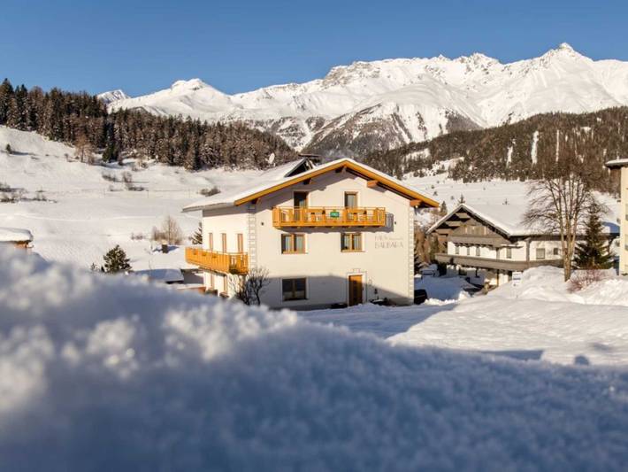 Ferienwohnung für 3 Personen, mit Terrasse und Garten sowie Sauna, mit Haustier in Nauders