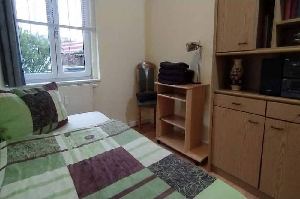 Ganze Wohnung, Fewo Schneider Görlitz Südstadt: Gepflegtes Wohnen, Balkon & Parkplatz inkl.“ in Görlitz, Oberlausitz-Niederschlesien
