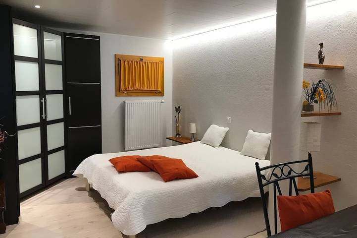 Gîte pour 4 personnes, avec piscine ainsi que jardin et sauna, animaux acceptés à Leysin - 4