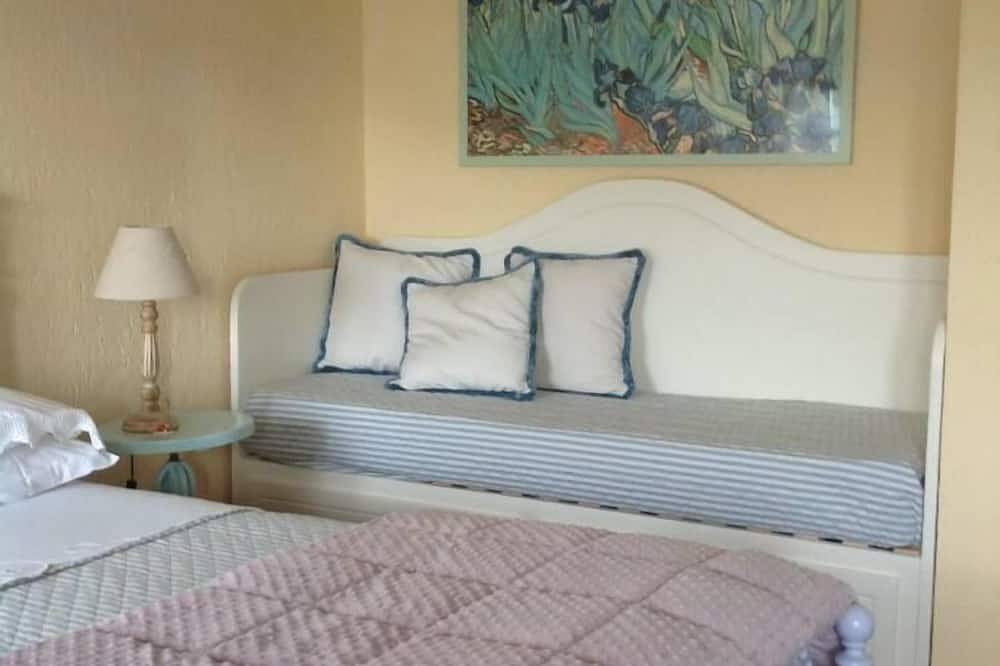 Raffiniertes Rustikales mit einem schickem Geschmacksland, das in eine Oase des Friedens getaucht ist in Stazzema, Italienische Riviera