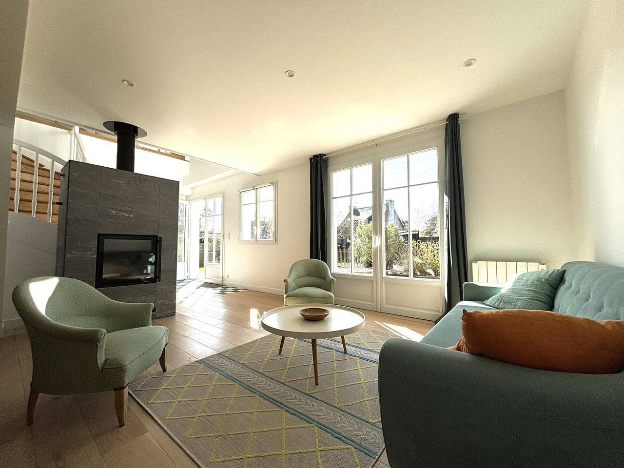 Spacious 4Br House in Bénodet with Game Room, Wi-Fi, Enclosed Garden & Terrace in Bénodet, Quimper region