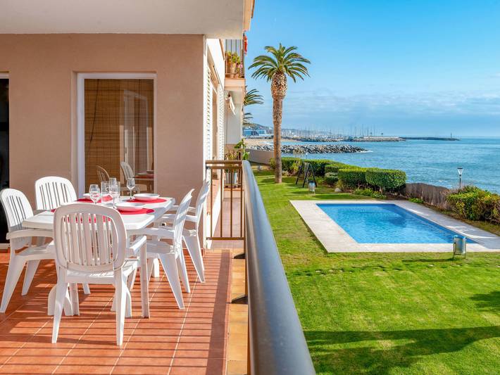 Apartamento de vacaciones para 6 personas, con jardín además de terraza y piscina para niños - 1