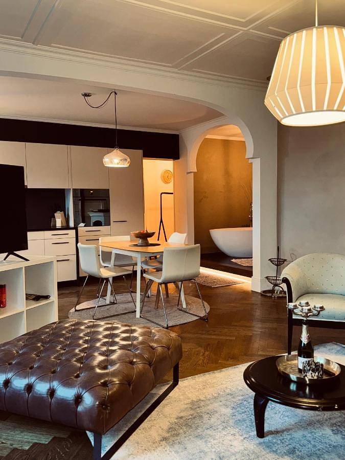 Ganze Wohnung, Atemberaubende Ferienwohnung direkt am See in Sachseln, Obwalden