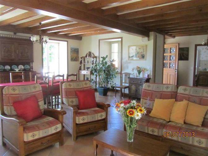 Gîte pour 6 personnes, avec jardin à Givry - 4