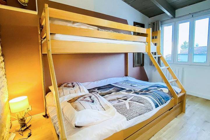 Location de vacances pour 4 personnes dans Office De Tourisme De La Couarde Sur Mer - 4