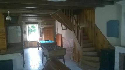 Gîte pour 14 personnes, avec terrasse et jardin à Sansais