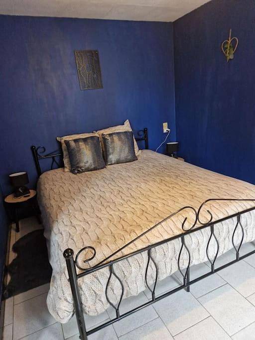 Appartement entier, Gîte avec jacuzzi privatif in Solre-le-Château, Avesnes-sur-Helpe