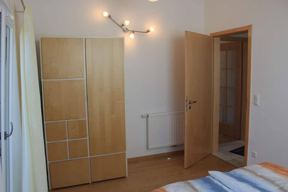 Ganze Wohnung, Cozy apartment in the 5-lake region in Gilching, Landkreis Starnberg