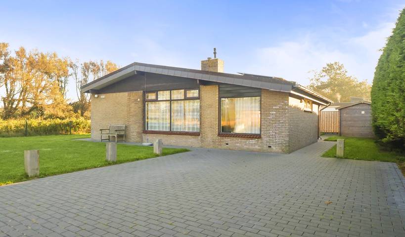 Ferienhaus für 6 Personen, mit Balkon/Terrasse und Terrasse sowie Garten