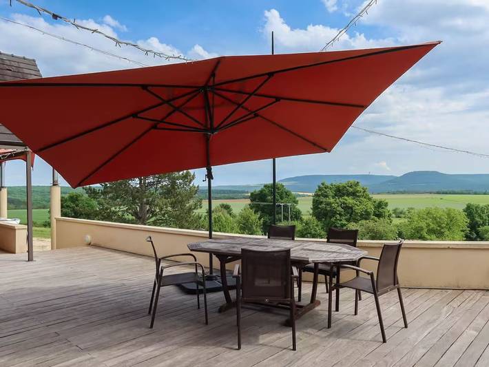Gîte pour 6 personnes, avec piscine