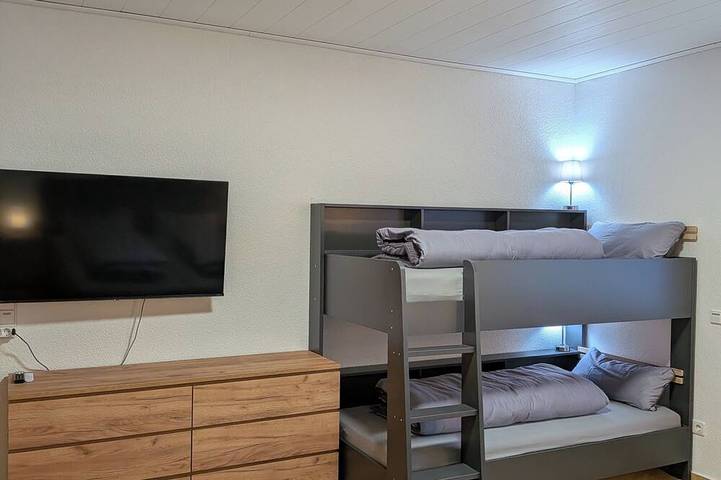 Appartement entier, Votre grand appartement pour familles et amis jusqu'à 12 personnes in Reichartshausen, Kurpfalz