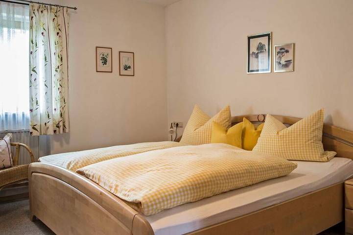 Ferienwohnung für 4 Personen, mit Balkon und Garten in Gmund - 2