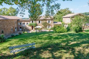 Chambre d’hôte pour 2 personnes, avec jardin ainsi que jacuzzi et sauna dans le Tarn