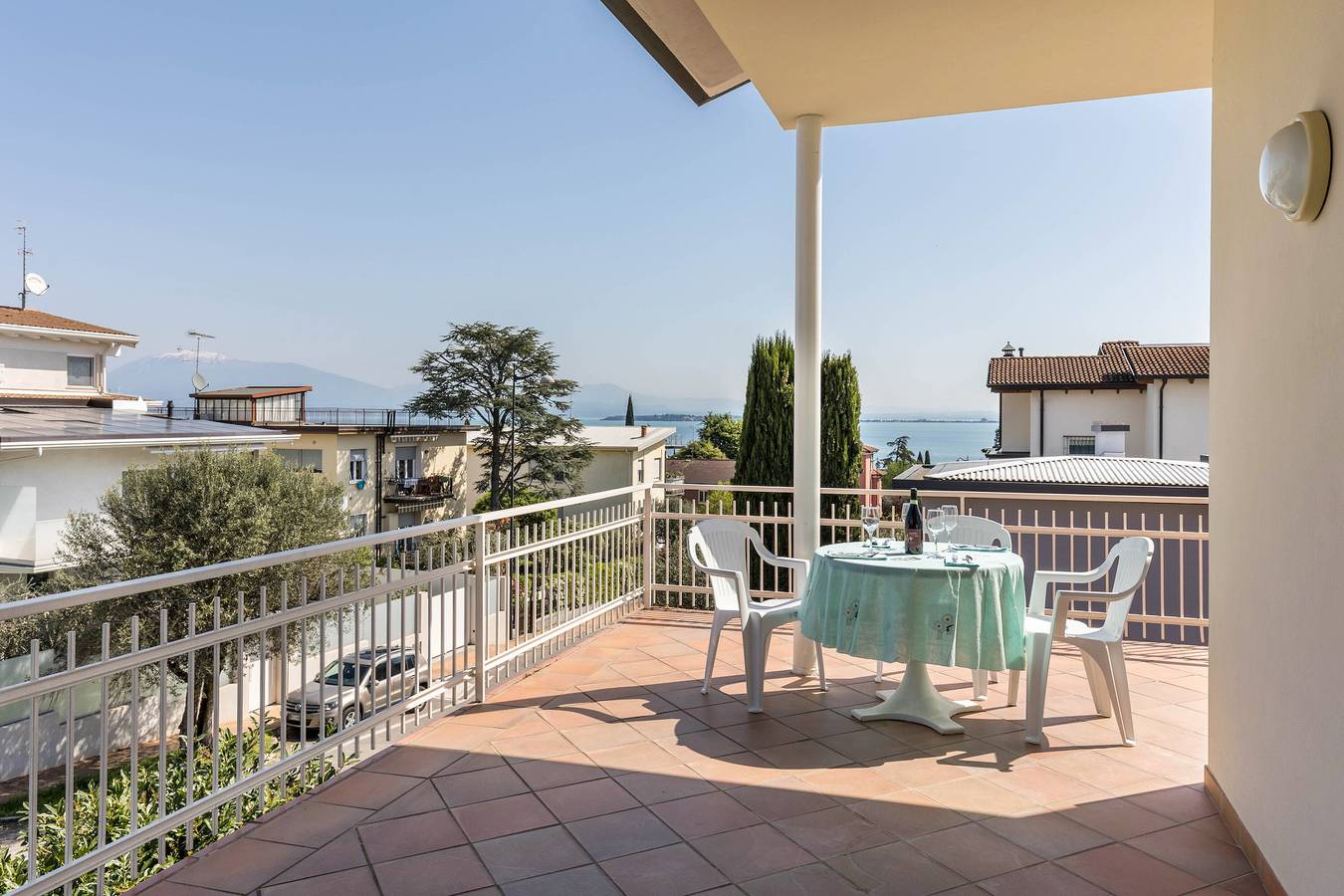 Appartement entier, Lovely vacation home Lake apartment in Desenzano del Garda, Montagnes autour du lac de Garde