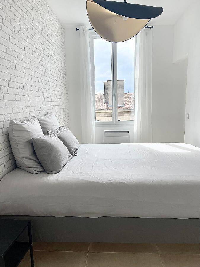 Appartement entier, One-Bedroom Apartment in Toulon, Côte méditerranéenne (France)