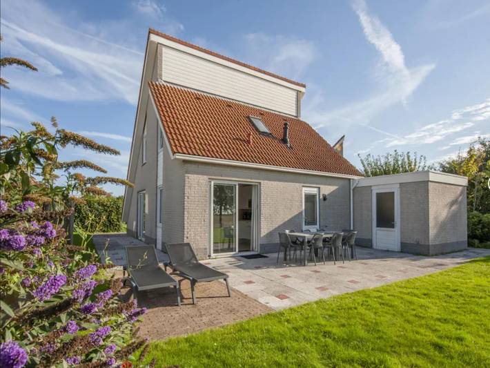 Ferienhaus für 8 Personen, mit Terrasse und Garten sowie Sauna in Scharendijke