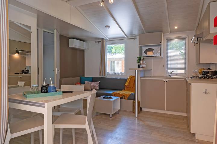 Bungalow für 5 Personen, mit Terrasse und Kinderpool sowie Pool in Agde - 2