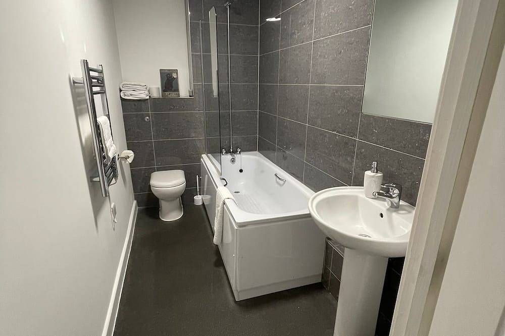 Ganze Wohnung, Cozy Ground Floor Flat in Sutton with Parking Space free and Pets Friendly in Sutton (London), London