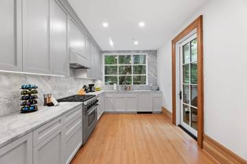 Vacation Rental for 8 Guests in Manhattan, New York City, Picture 1