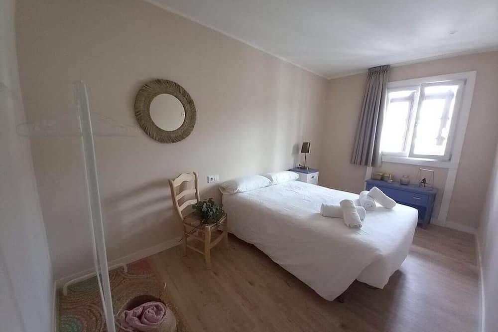 Entire apartment, 15A02  Precioso apto en pleno Puerto in Llanes, Costa Verde (Spain)