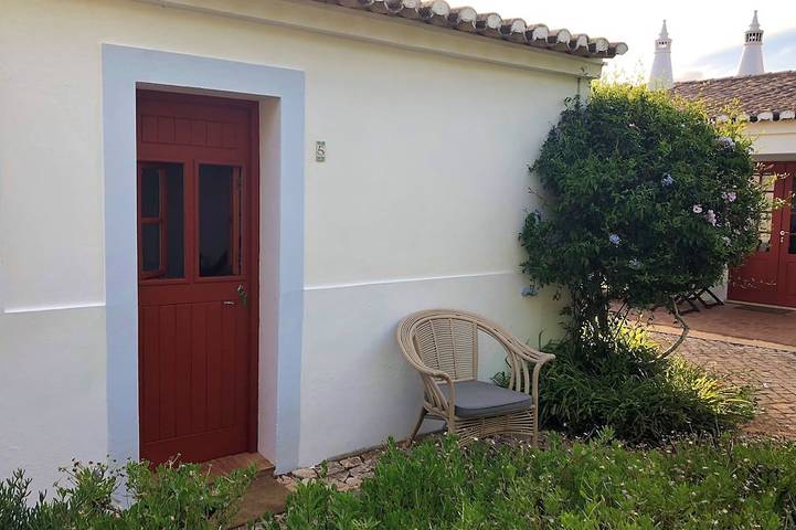 Cottage für 2 Personen, mit Terrasse und Pool sowie Garten, mit Haustier - 1