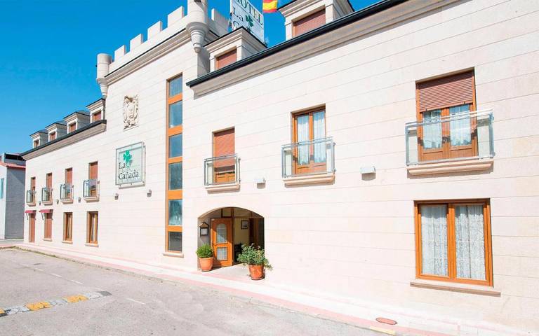 Apartamento para 2 personas, con Terraza además de Jacuzzi y Sauna en Moralzarzal