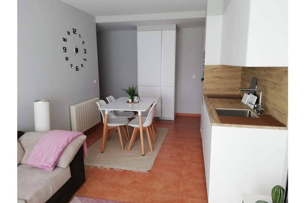 Entire apartment, Comfortable apartment Playa Riasón, with breakfast and 2 bikes included in A Illa de Arousa, Rías Baixas