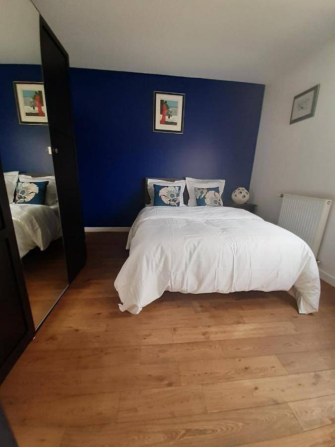 Gîte pour 2 personnes, avec Terrasse et Jardin à Villepreux