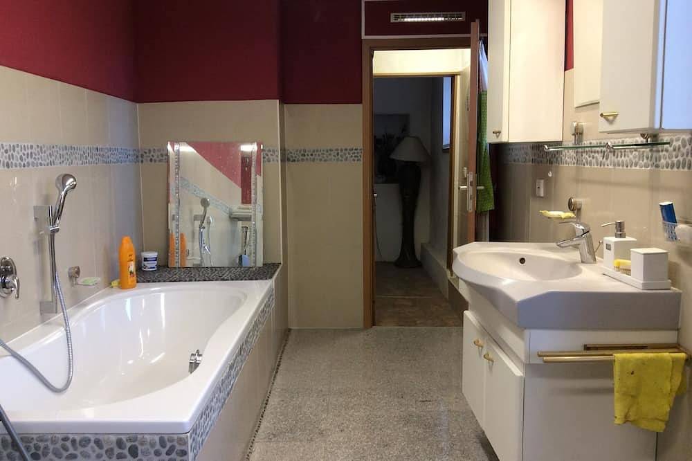 Ganze Wohnung, Ferienwohnung/App. für 8 Gäste mit 130m² in Lalendorf in Krakow am See, Mecklenburgische Seenplatte