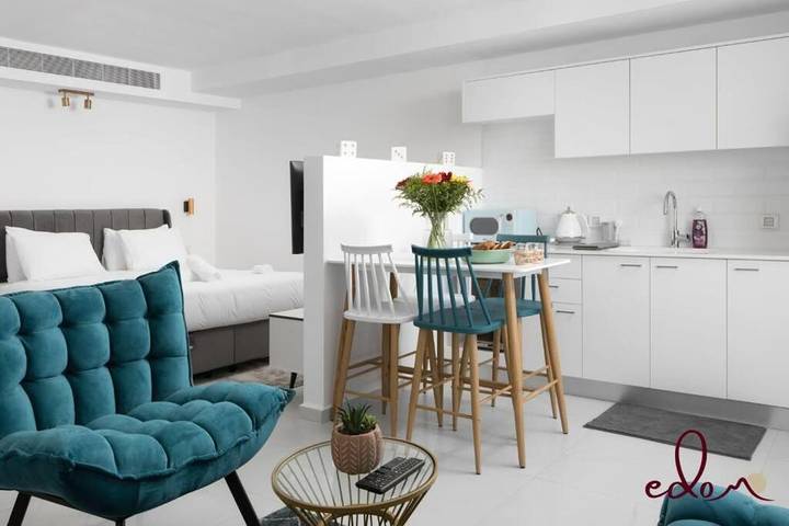 Gîte pour 4 personnes, avec terrasse et piscine ainsi que bassin pour enfant et vue à Eilat - 4