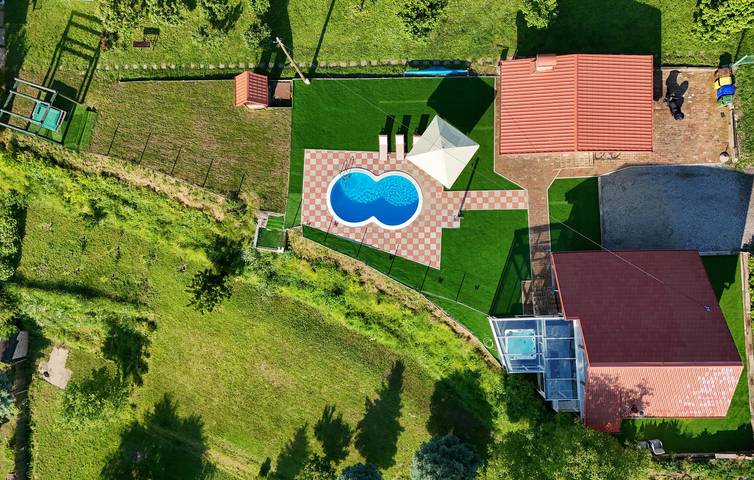 Charmantes 1-Zimmer-Apartment mit Pool, Grill und Zugang zum Fluss in der Nähe der Donau in Osijek-Baranja