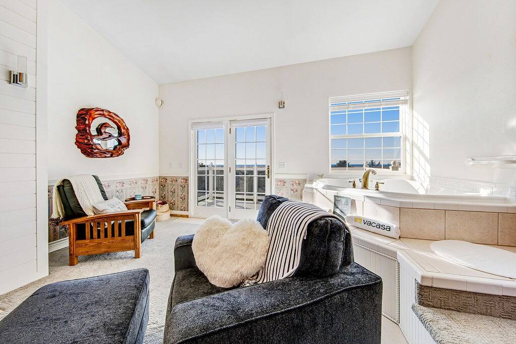 Ganze Wohnung, Ferienwohnung direkt am Strand und Meerblick mit Balkon, Kamin und Wlan! in Ocean Shores Beach, Ocean Shores