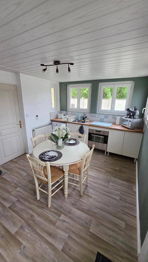 Location de vacances pour 3 personnes, avec Terrasse et Jardin à Fleury-sur-Orne
