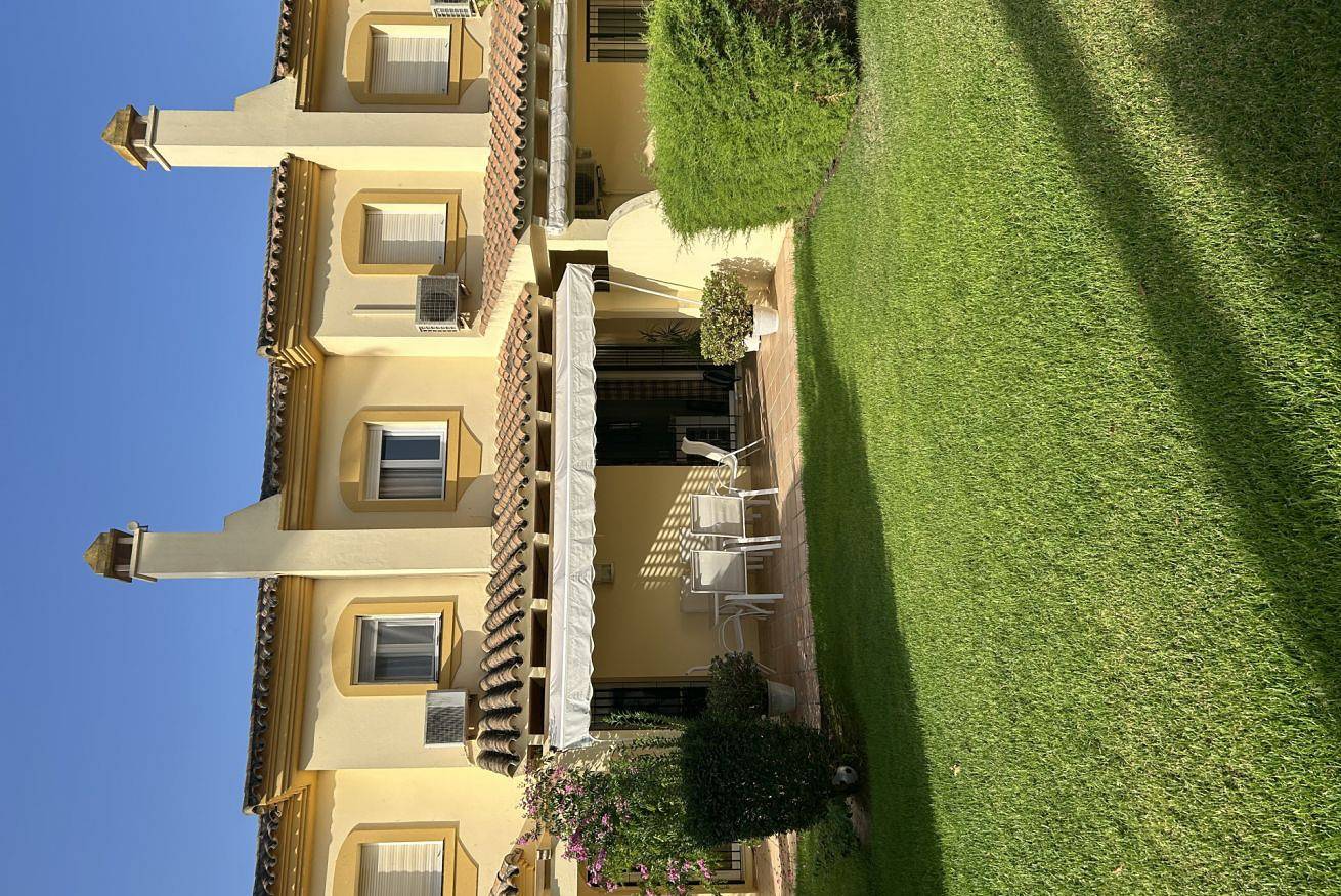 Entire apartment, Brisamar Golf Novo Sancti Petri House in Novo Sancti Petri, Chiclana de la Frontera