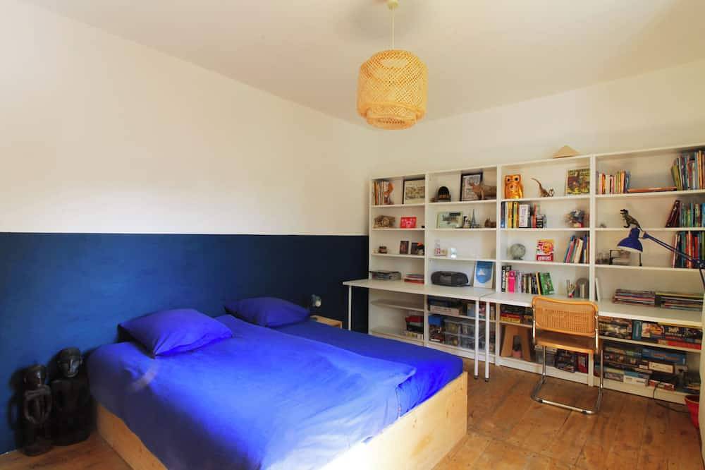 Family home, peaceful setting and swimming pool! in Billième, Chambéry und Umgebung